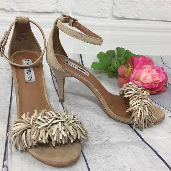 Steve Madden Shoes - Steve Madden 6.5 beige suede fringe kitten heels
